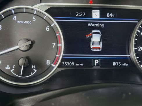 Used 2023 Nissan Sentra SR w/ Midnight Edition Package FWD image 19