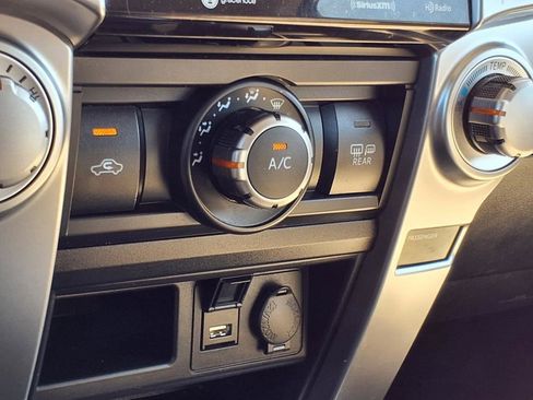 Used 2022 Toyota 4Runner SR5 Premium image 14