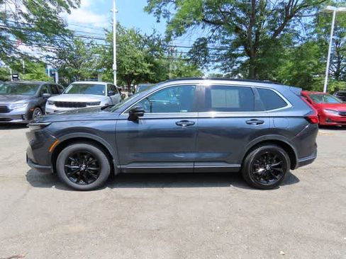 Used 2025 Honda CR-V Sport image 3