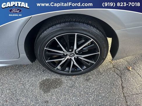Used 2024 Toyota Camry SE image 13