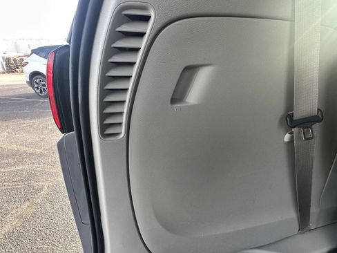 Used 2020 Chrysler Pacifica Touring-L image 37