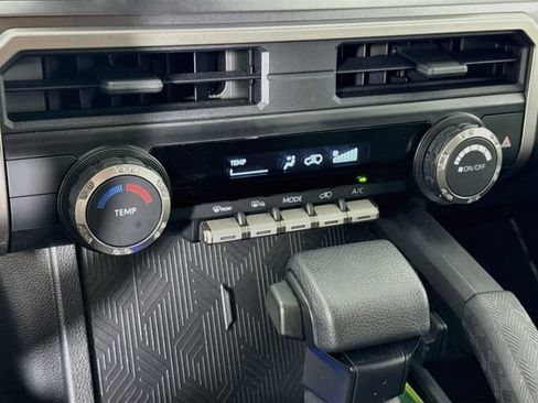 Certified 2026 Toyota 4Runner SR5 AWD/4WD image 17