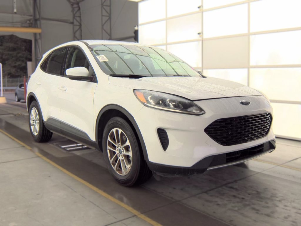 Used 2022 Ford Escape SE FWD image 3