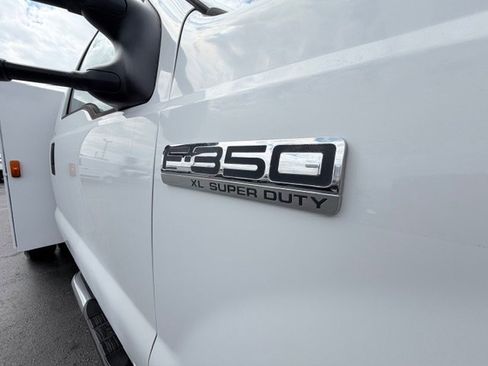 Used 2006 Ford F350 XL image 21