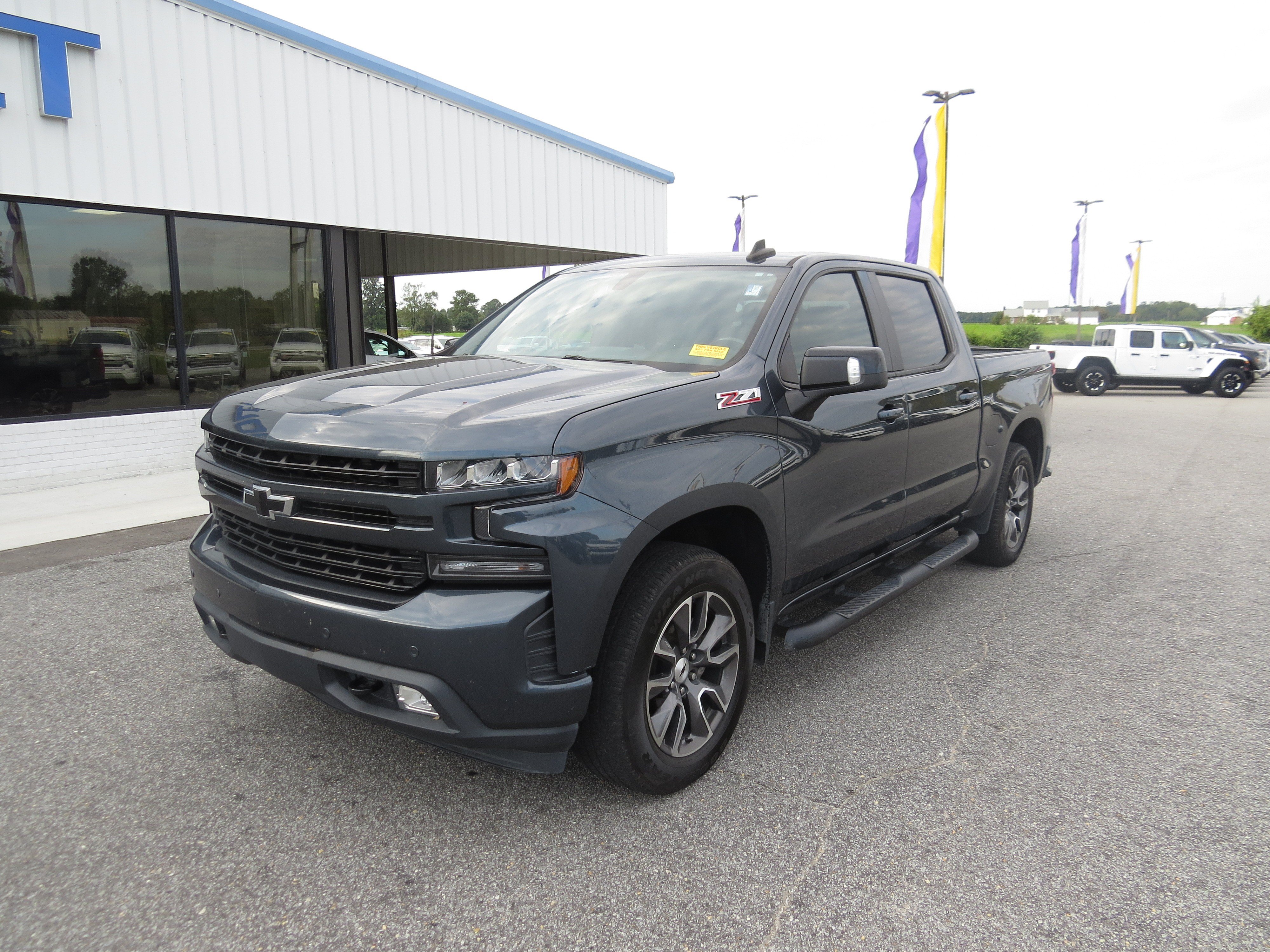 Used 2020 Chevrolet Silverado 1500 RST AWD/4WD image 30