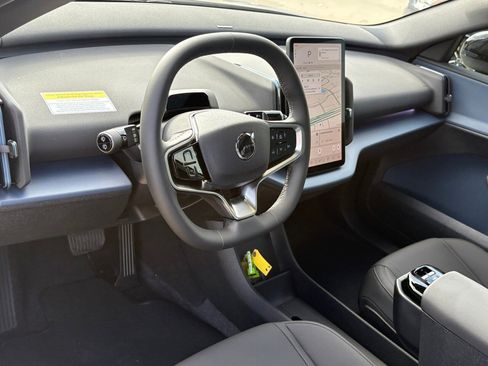 New 2026 Volvo EX30 Plus image 12