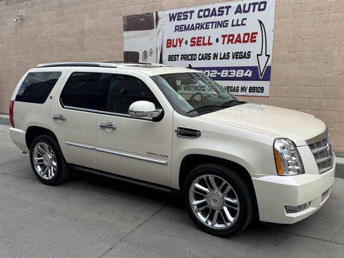 Used 2012 Cadillac Escalade Platinum AWD/4WD image 2