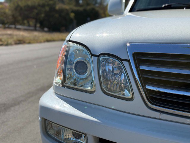 Used 2004 Lexus LX 470 4WD image 13