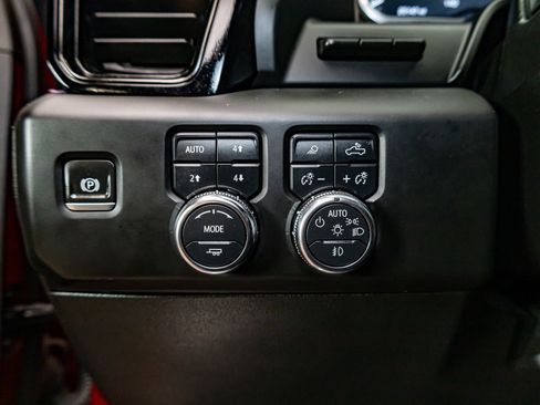 Used 2024 GMC Sierra 3500 AT4 w/ AT4 Premium Plus Package image 21