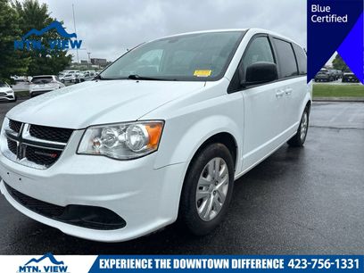 Used 2018 Dodge Grand Caravan SE w/ UConnect Hands-Free Group