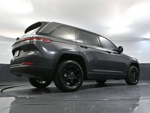 Used 2024 Jeep Grand Cherokee Altitude AWD/4WD image 53