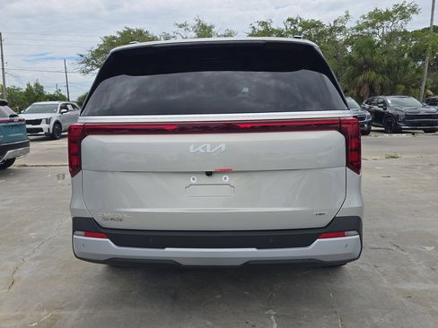 New 2026 Kia Carnival EX FWD image 7