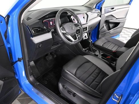 Certified 2022 Volkswagen Taos SEL w/ Panoramic Sunroof Package image 20