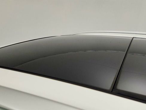 Used 2025 Volvo XC90 B6 Plus image 10