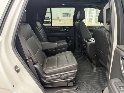 Used 2022 Chevrolet Tahoe High Country AWD/4WD image 16