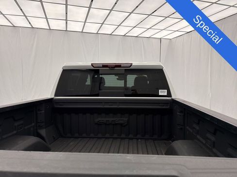 Used 2024 GMC Sierra 1500 AT4 w/ Technology Package AWD/4WD image 10