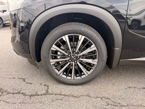 New 2026 Nissan Pathfinder Platinum image 9