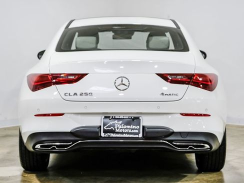 Used 2025 Mercedes-Benz CLA 250 4MATIC image 9