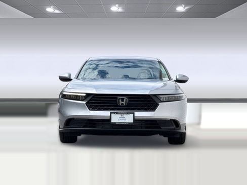 Certified 2025 Honda Accord LX image 5