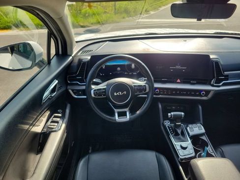 Used 2023 Kia Sportage SX FWD image 12