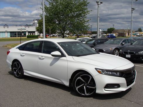 Used 2019 Honda Accord Sport image 1