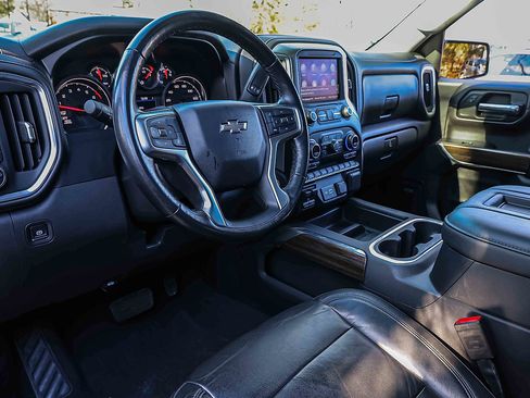 Used 2020 Chevrolet Silverado 1500 LT Trail Boss image 7