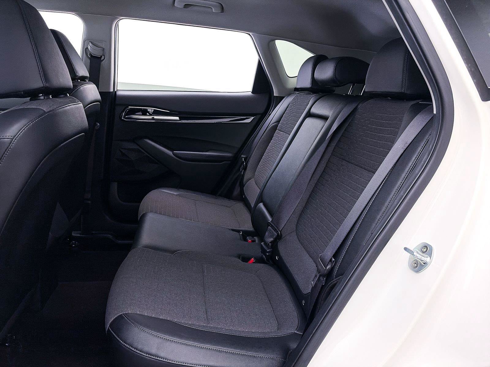 Used 2021 Kia Seltos S FWD image 35