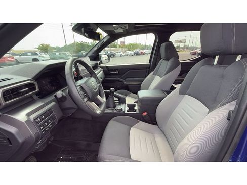 Used 2024 Toyota Tacoma TRD Off-Road w/ TRD Off Road Upgrade Package AWD/4WD image 27