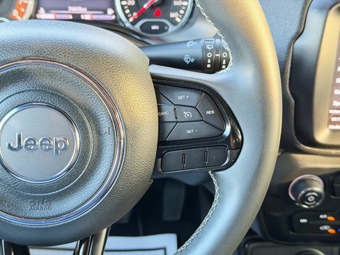 Used 2021 Jeep Renegade Latitude AWD/4WD image 65