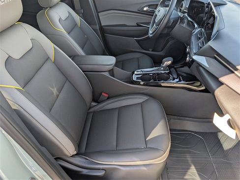 New 2026 Chevrolet Trax ACTIV w/ Sunroof Package image 27