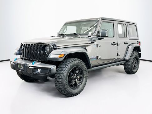 Used 2023 Jeep Wrangler Unlimited w/ Cold Weather Group AWD/4WD image 3