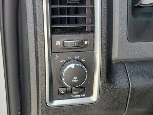 Used 2019 RAM 1500 Big Horn image 25