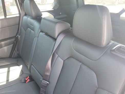 Used 2026 Jeep Cherokee Limited AWD/4WD image 12