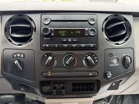 Used 2008 Ford F350 4x4 Regular Cab Super Duty image 8