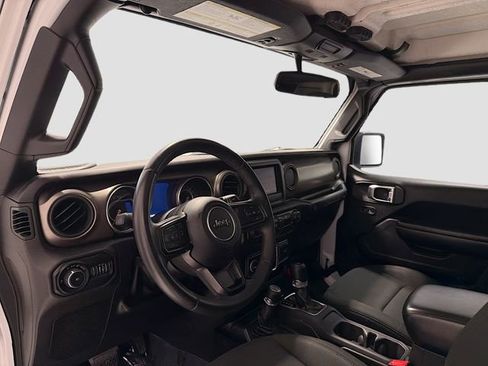 Used 2018 Jeep Wrangler Unlimited Sport S image 9