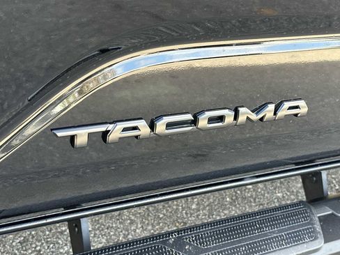 Used 2026 Toyota Tacoma TRD Sport image 12