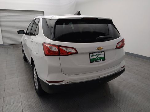 Used 2020 Chevrolet Equinox LS w/ LS Convenience Package FWD image 6