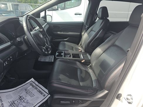Used 2023 Honda Odyssey Sport image 9