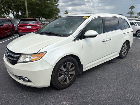 Used 2014 Honda Odyssey Touring image 3
