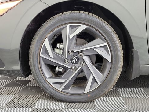 New 2025 Hyundai Elantra SEL image 35