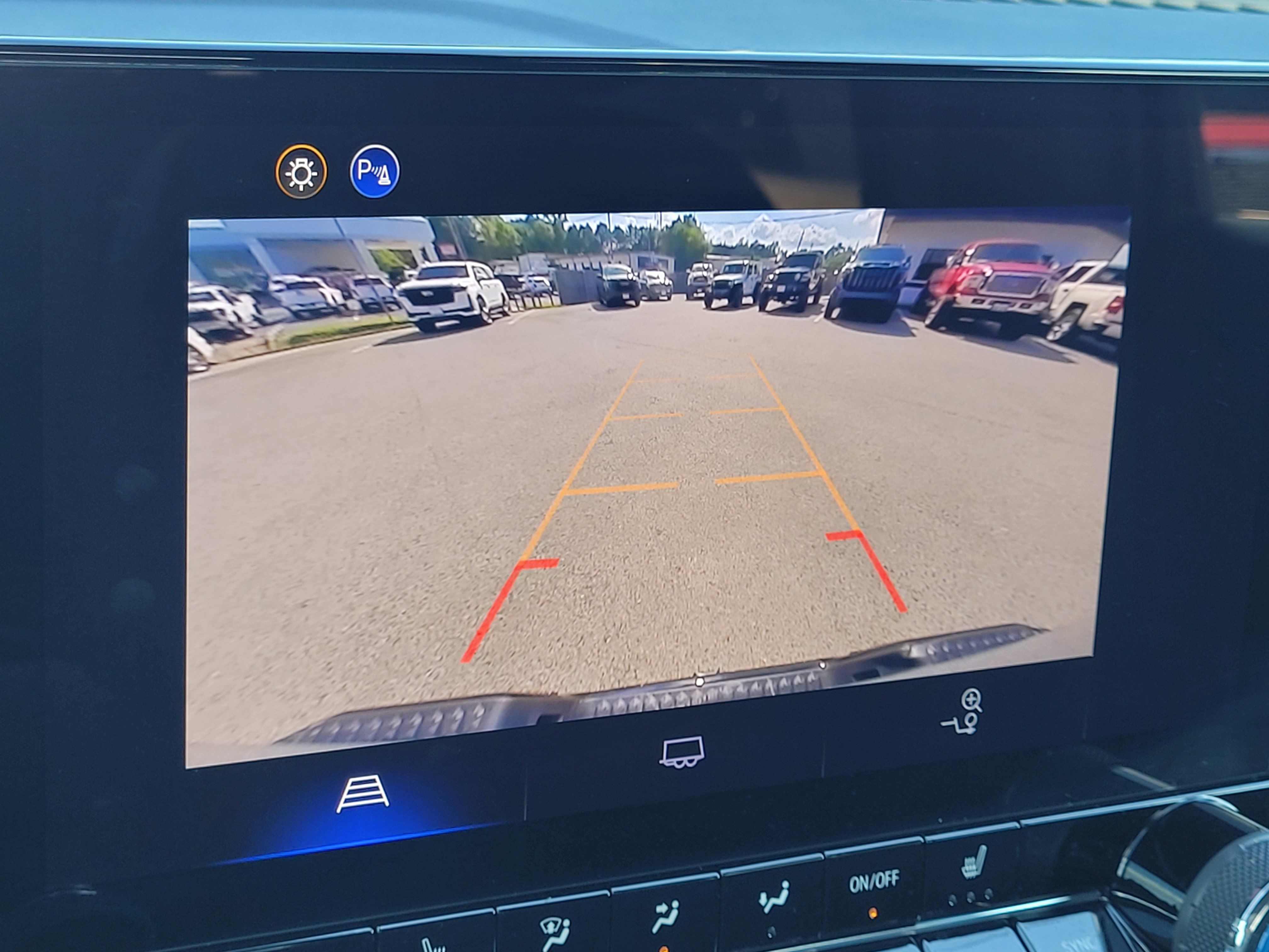 Used 2025 Chevrolet Colorado Trail Boss AWD/4WD image 19