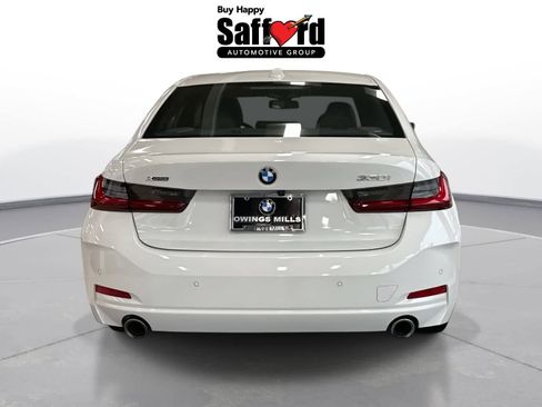 Used 2023 BMW 330i xDrive Sedan w/ Premium Package image 7