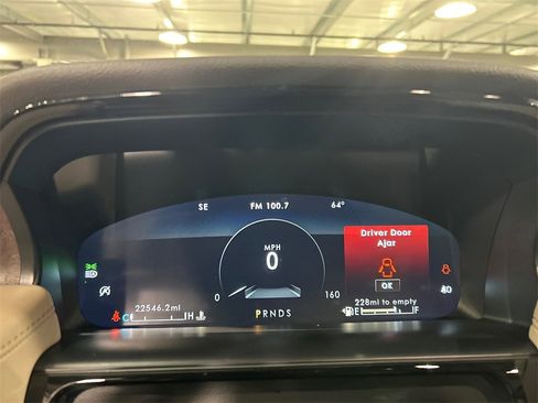 Used 2022 Lincoln Nautilus Reserve image 15