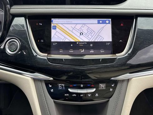 Used 2025 Cadillac XT6 Premium Luxury AWD/4WD image 25