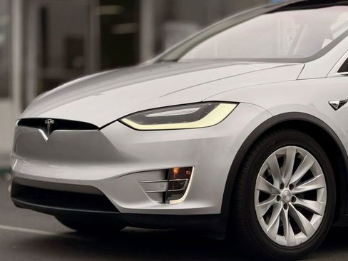 Used 2017 Tesla Model X 100D image 4