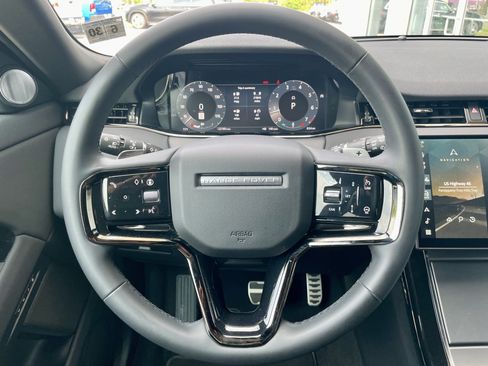 Certified 2025 Land Rover Range Rover Evoque Dynamic SE AWD/4WD image 21