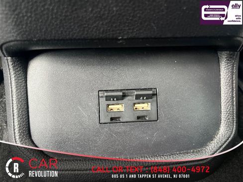 Used 2021 Toyota Highlander XLE FWD image 30