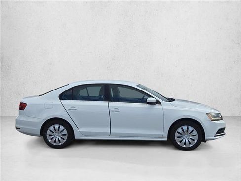 Used 2017 Volkswagen Jetta S FWD image 4
