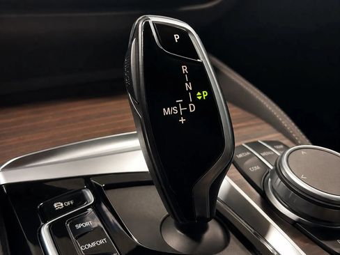 Used 2022 BMW 540i w/ M Sport Package RWD image 52