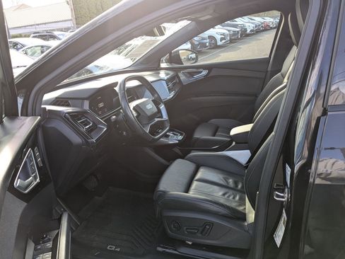 Used 2022 Audi Q4 e-tron Premium Plus image 15